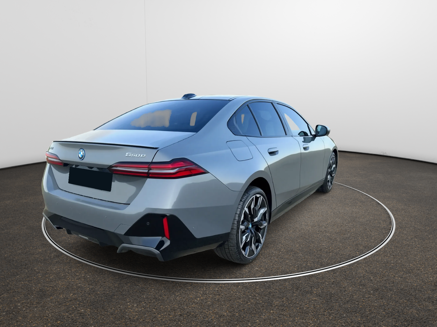 2025 BMW 550e xDrive M Sportpaket Pro Innovationspaket - Image 3