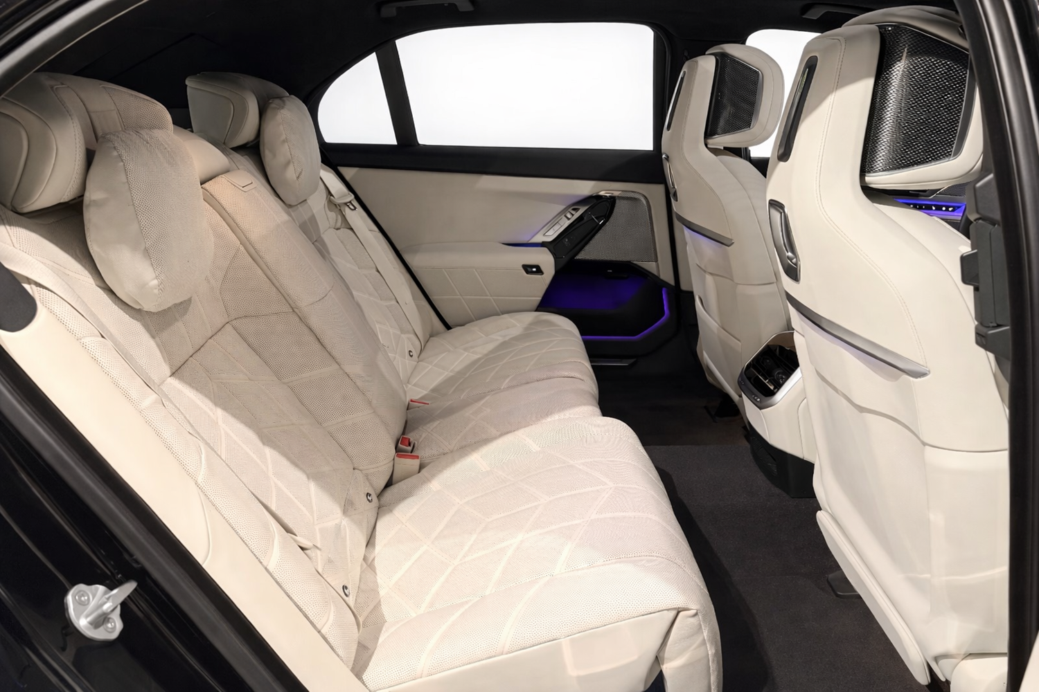 2025 BMW 740 d xDrive M Sport*All Extra* - Image 8