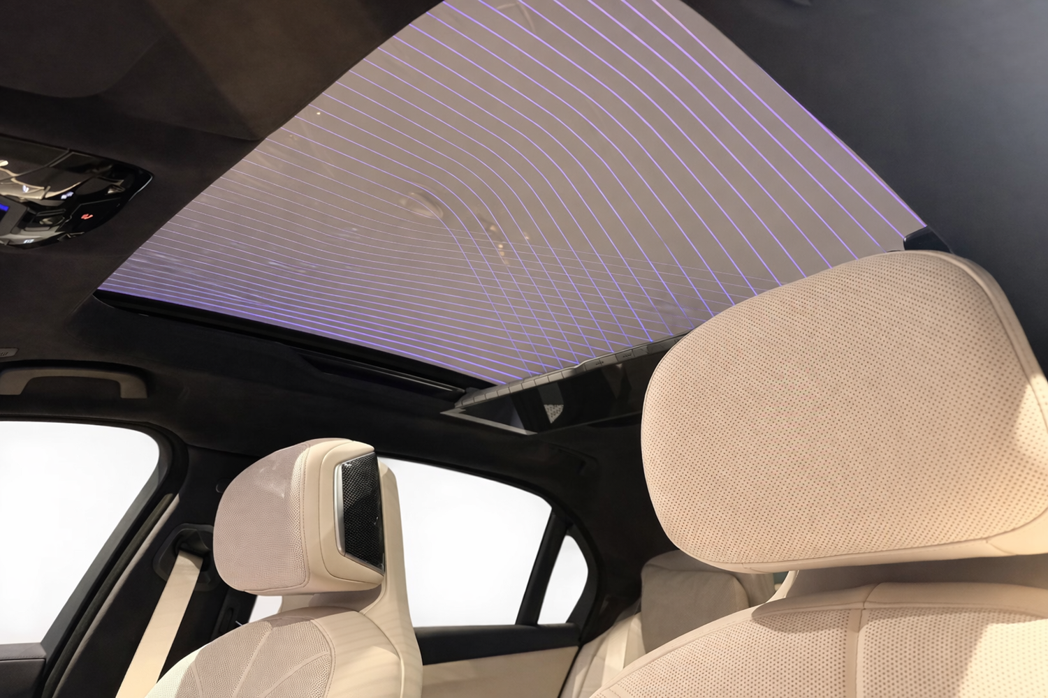 2025 BMW 740 d xDrive M Sport*All Extra* - Image 9